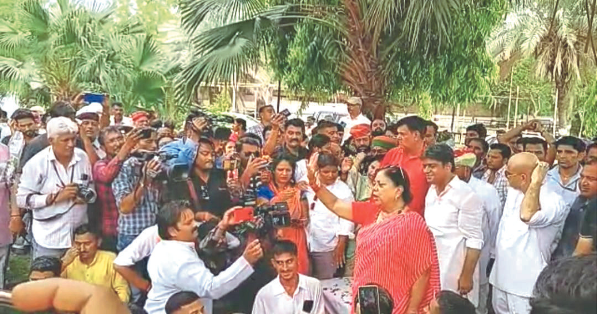 Seeing enthused supporters, Vasundhara Raje reschedules her visit to Jodhpur city